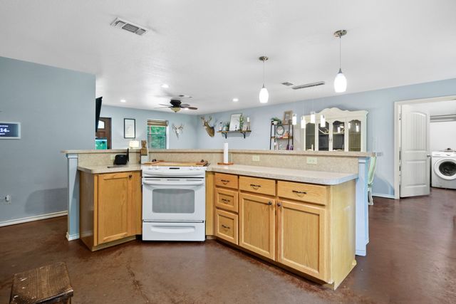 726 King Cecil Court, Scroggins, TX 75480