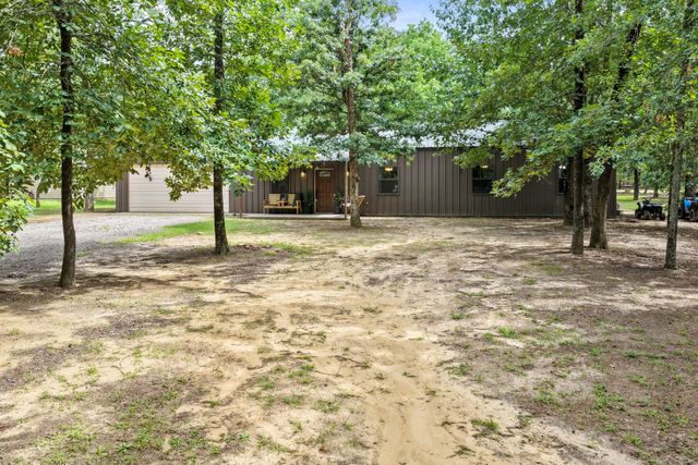 726 King Cecil Court, Scroggins, TX 75480