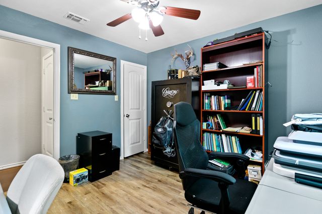 726 King Cecil Court, Scroggins, TX 75480