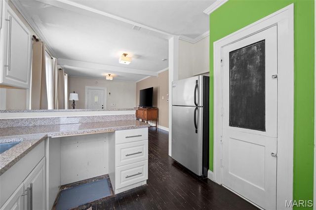 5230 Lisette Avenue, St Louis, MO 63109