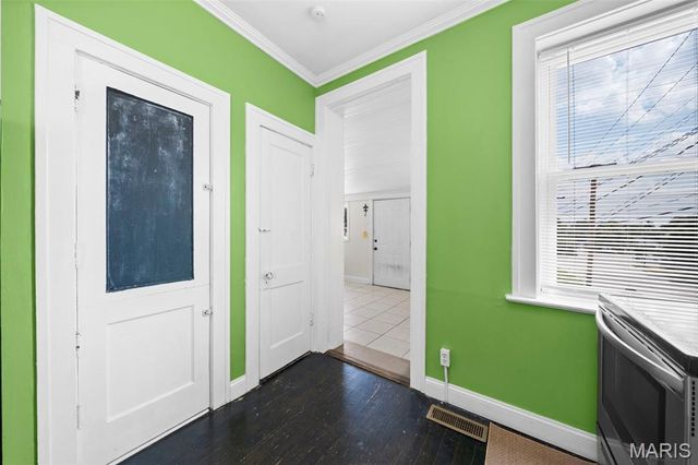 5230 Lisette Avenue, St Louis, MO 63109