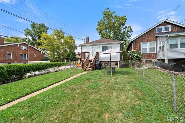 5230 Lisette Avenue, St Louis, MO 63109
