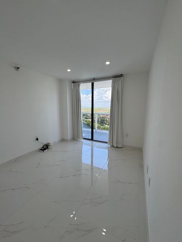 20515 E Country Club Drive 1442, Miami, FL 33180