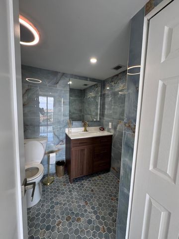 20515 E Country Club Drive 1442, Miami, FL 33180