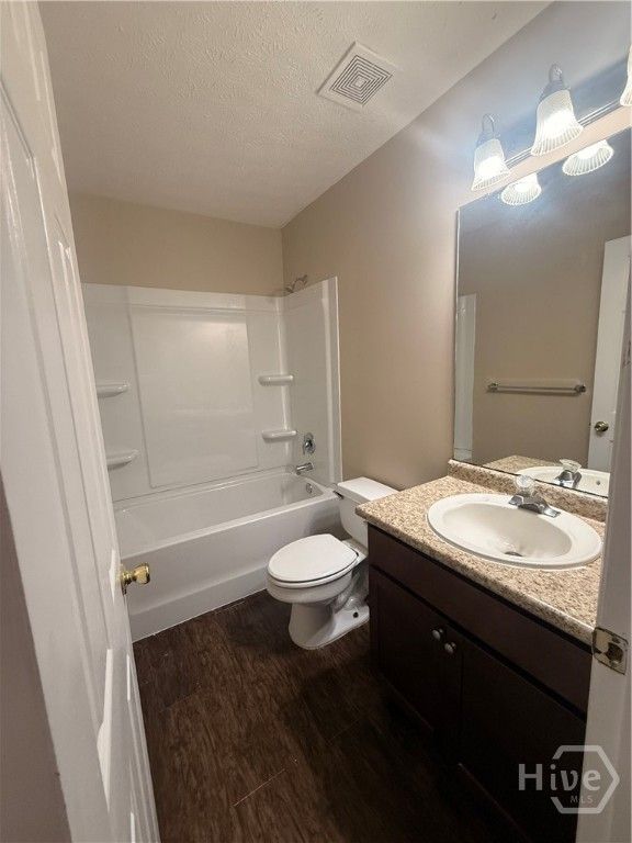 Image 15 of property listing at 74 Casey Drive F, Richmond Hill, GA 31324
