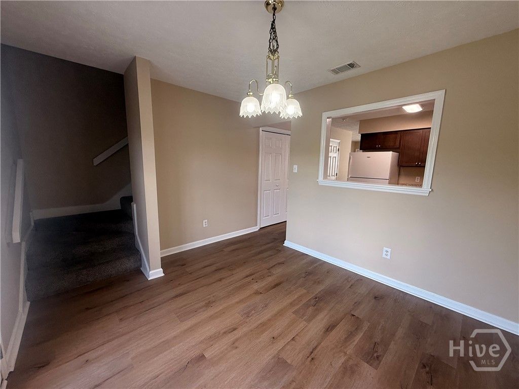 Image 7 of property listing at 74 Casey Drive F, Richmond Hill, GA 31324