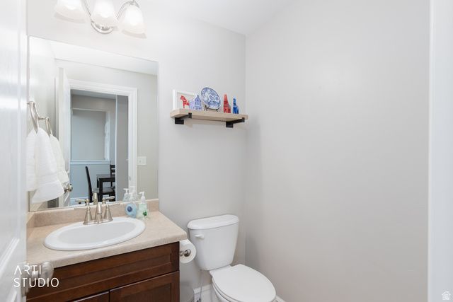 1281 S MOUNTAIN CREST DRIVE DR, Woods Cross, UT 84087
