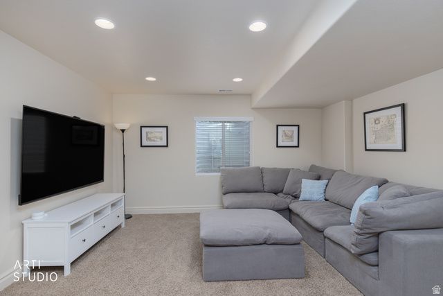 1281 S MOUNTAIN CREST DRIVE DR, Woods Cross, UT 84087
