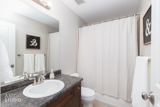 1281 S MOUNTAIN CREST DRIVE DR, Woods Cross, UT 84087