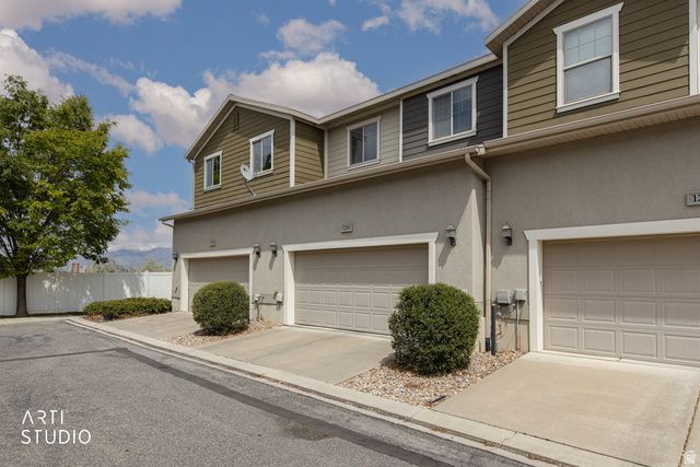 1281 S MOUNTAIN CREST DRIVE DR, Woods Cross, UT 84087