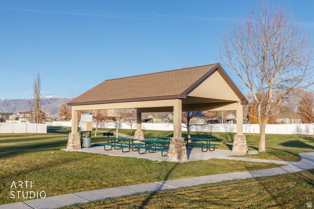 1281 S MOUNTAIN CREST DRIVE DR, Woods Cross, UT 84087