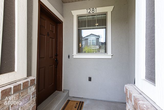 1281 S MOUNTAIN CREST DRIVE DR, Woods Cross, UT 84087