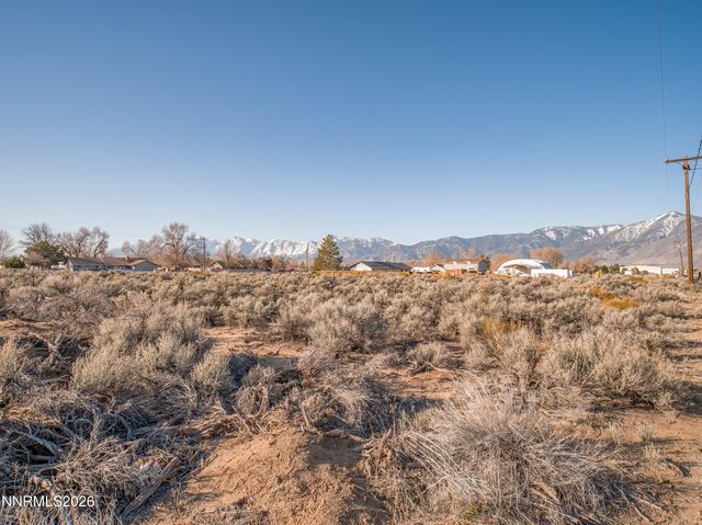 1356 Stephanie Way, Minden, NV 89423