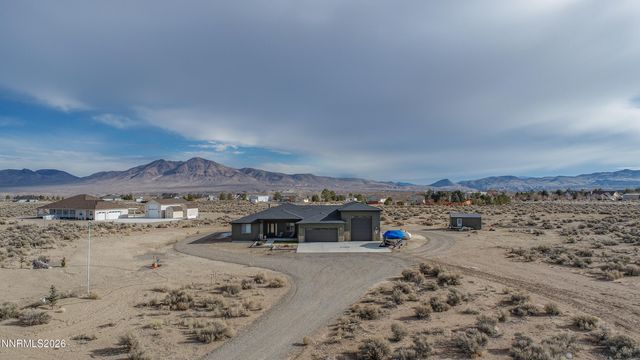 1356 Stephanie Way, Minden, NV 89423