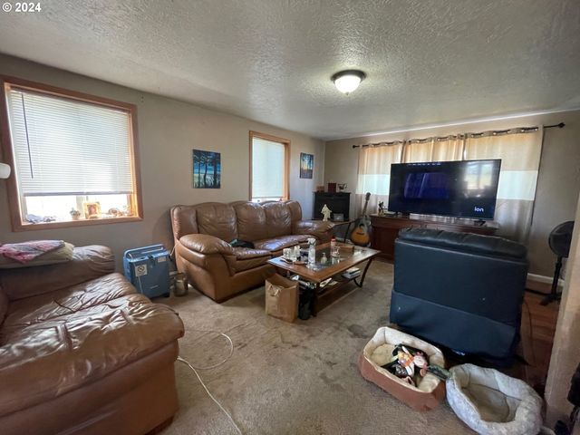 30140 Nw WEST UNION Rd, North Plains, OR 97133