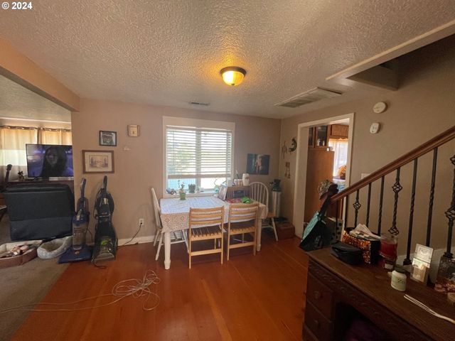 30140 Nw WEST UNION Rd, North Plains, OR 97133