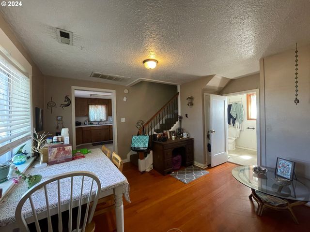 30140 Nw WEST UNION Rd, North Plains, OR 97133
