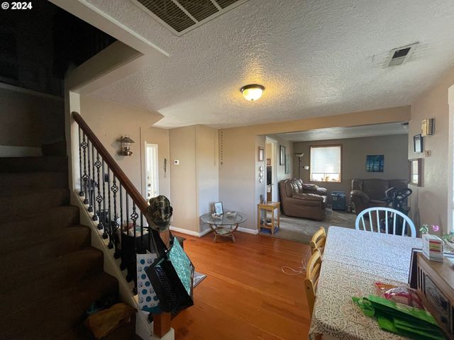 30140 Nw WEST UNION Rd, North Plains, OR 97133