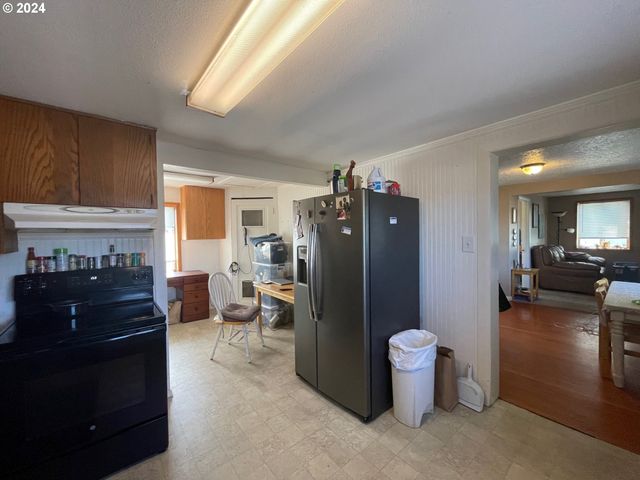30140 Nw WEST UNION Rd, North Plains, OR 97133