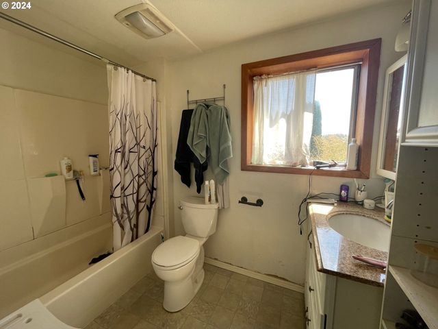 30140 Nw WEST UNION Rd, North Plains, OR 97133