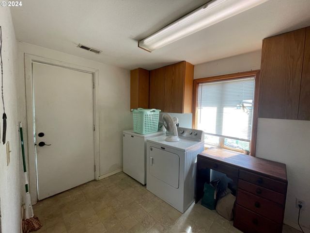 30140 Nw WEST UNION Rd, North Plains, OR 97133