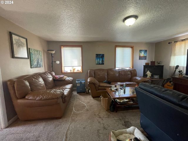 30140 Nw WEST UNION Rd, North Plains, OR 97133