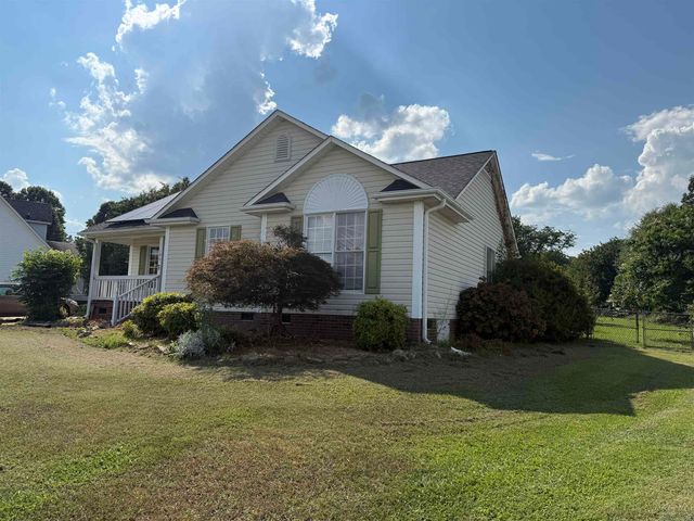105 Chandler Downs Trail, Inman, SC 29349