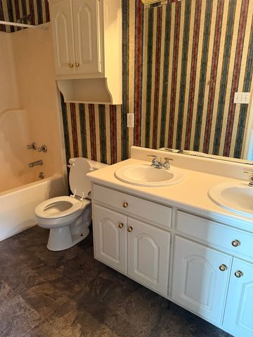 105 Chandler Downs Trail, Inman, SC 29349