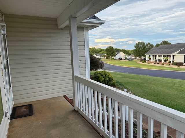 105 Chandler Downs Trail, Inman, SC 29349