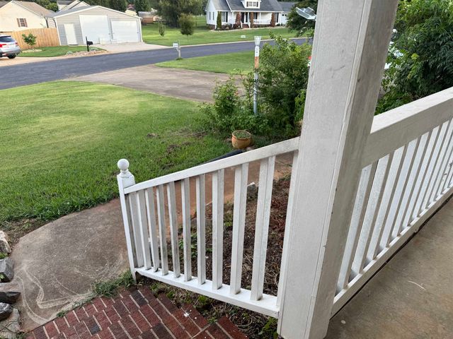 105 Chandler Downs Trail, Inman, SC 29349