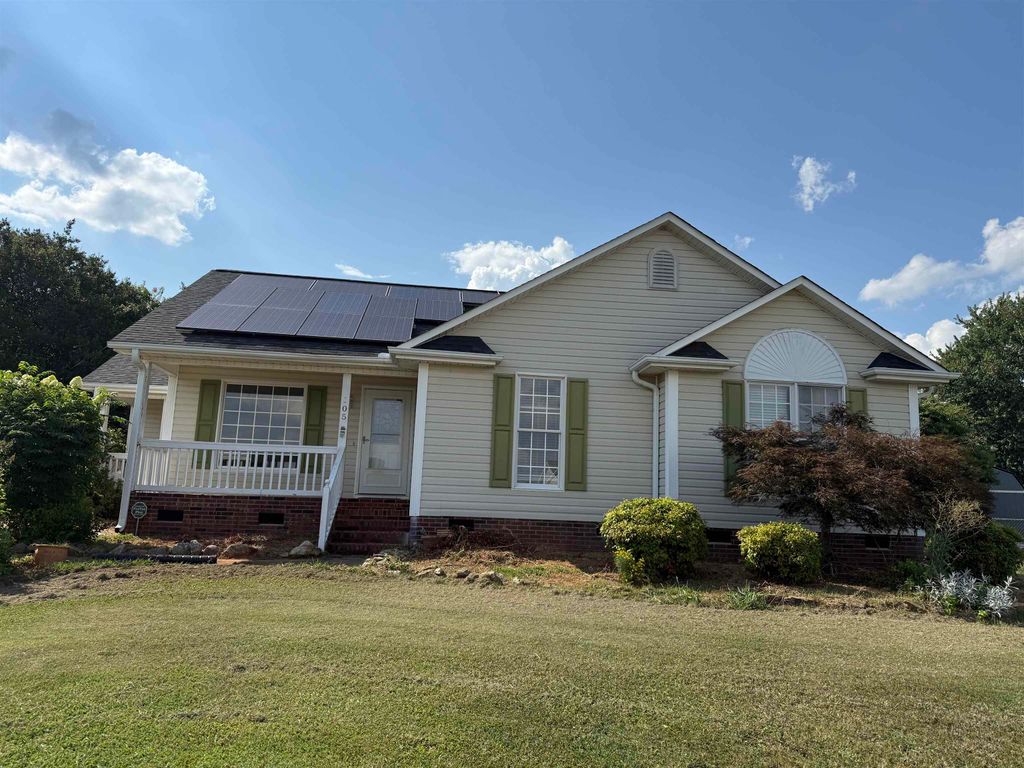 105 Chandler Downs Trail, Inman, SC 29349