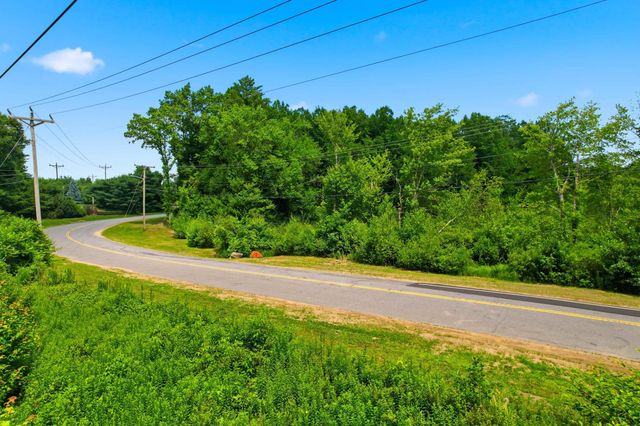 36 Old County Road, Plaistow, NH 03865