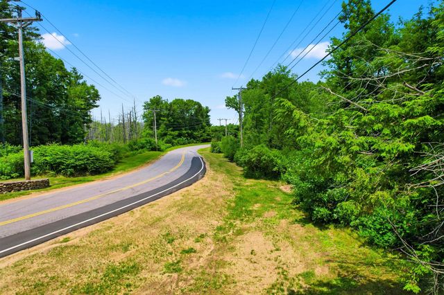 36 Old County Road, Plaistow, NH 03865