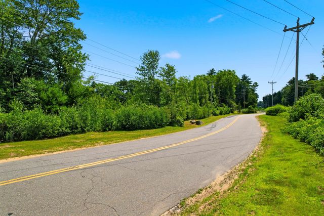 36 Old County Road, Plaistow, NH 03865