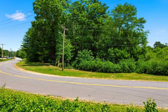 36 Old County Road, Plaistow, NH 03865