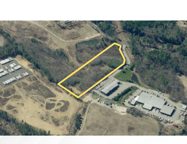 36 Old County Road, Plaistow, NH 03865