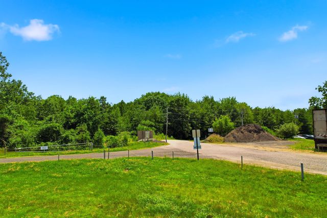 36 Old County Road, Plaistow, NH 03865