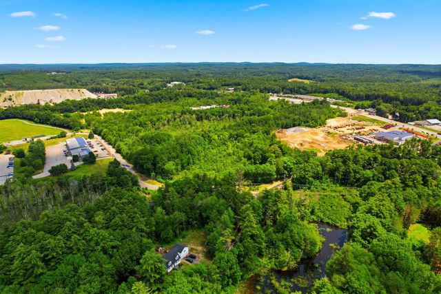 36 Old County Road, Plaistow, NH 03865