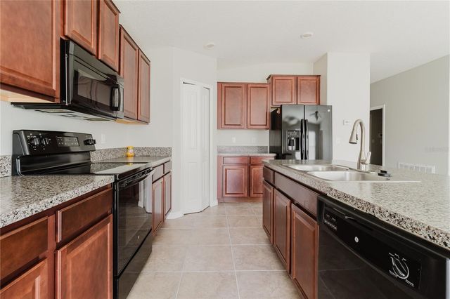 304 CASCADE BEND, Ruskin, FL 33570