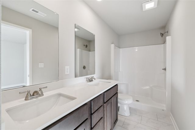 735 W Wright Road, Norwalk, IA 50211