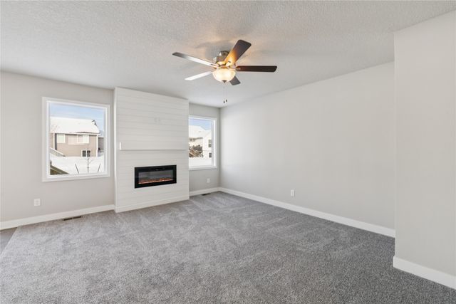 735 W Wright Road, Norwalk, IA 50211