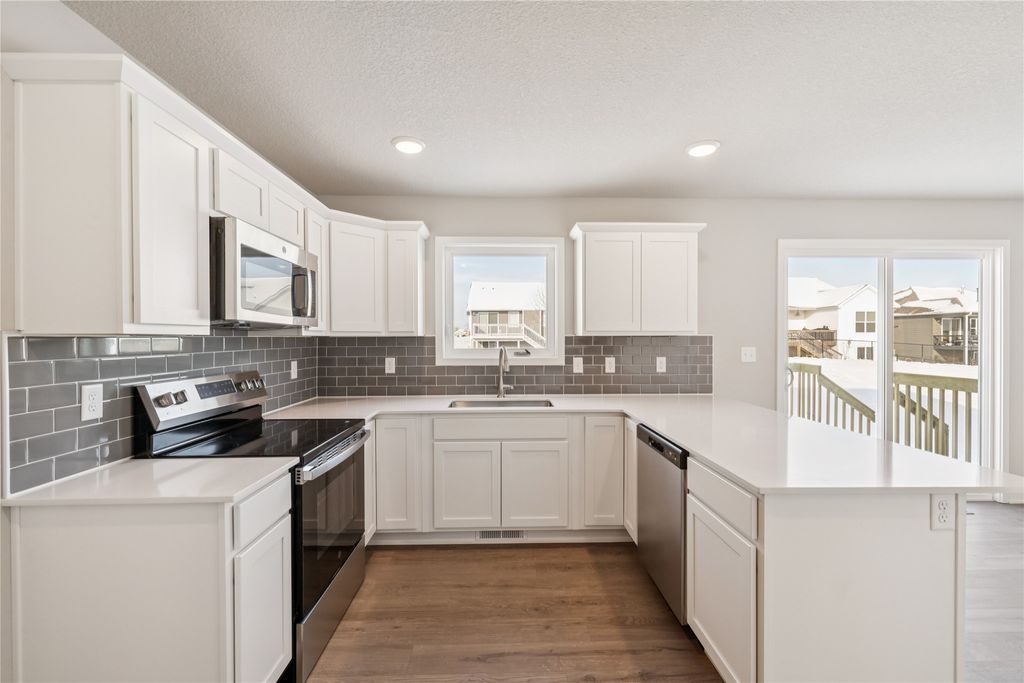 735 W Wright Road, Norwalk, IA 50211