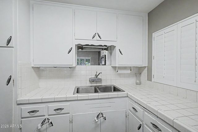 2412 W MARLETTE Avenue, Phoenix, AZ 85015