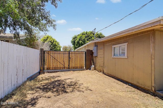 2412 W MARLETTE Avenue, Phoenix, AZ 85015