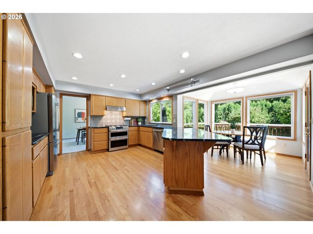 2647 Sw Sylvania Ter, Portland, OR 97219