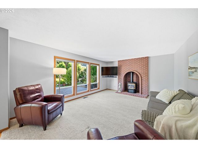 2647 Sw Sylvania Ter, Portland, OR 97219