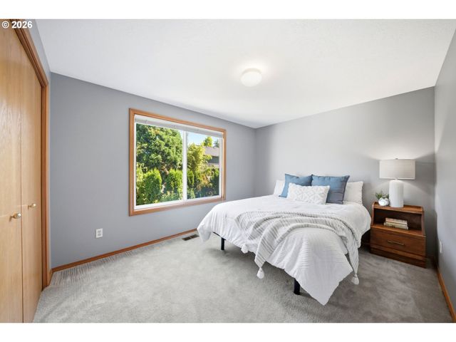2647 Sw Sylvania Ter, Portland, OR 97219