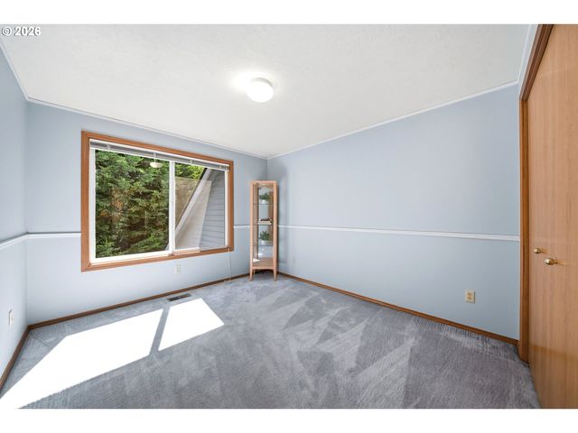 2647 Sw Sylvania Ter, Portland, OR 97219