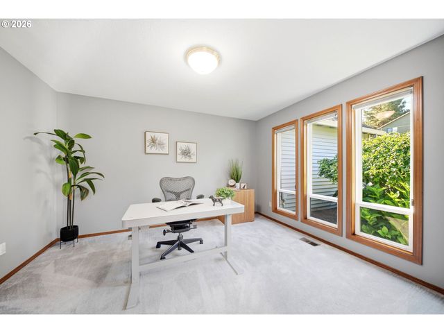 2647 Sw Sylvania Ter, Portland, OR 97219