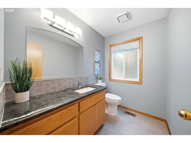 2647 Sw Sylvania Ter, Portland, OR 97219